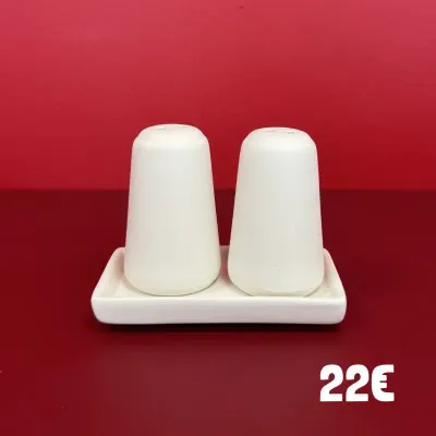 Photo des pièces de céramique avec leur prix