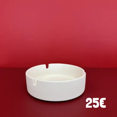 Photo des pièces de céramique avec leur prix