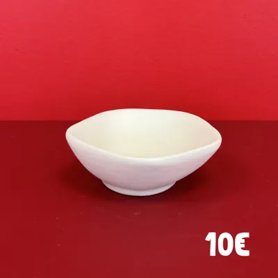 Photo des pièces de céramique avec leur prix