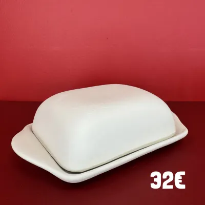 Photo des pièces de céramique avec leur prix