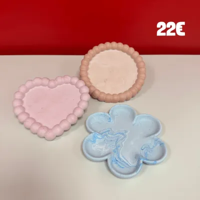 Photo des pièces de jesmonite avec leur prix